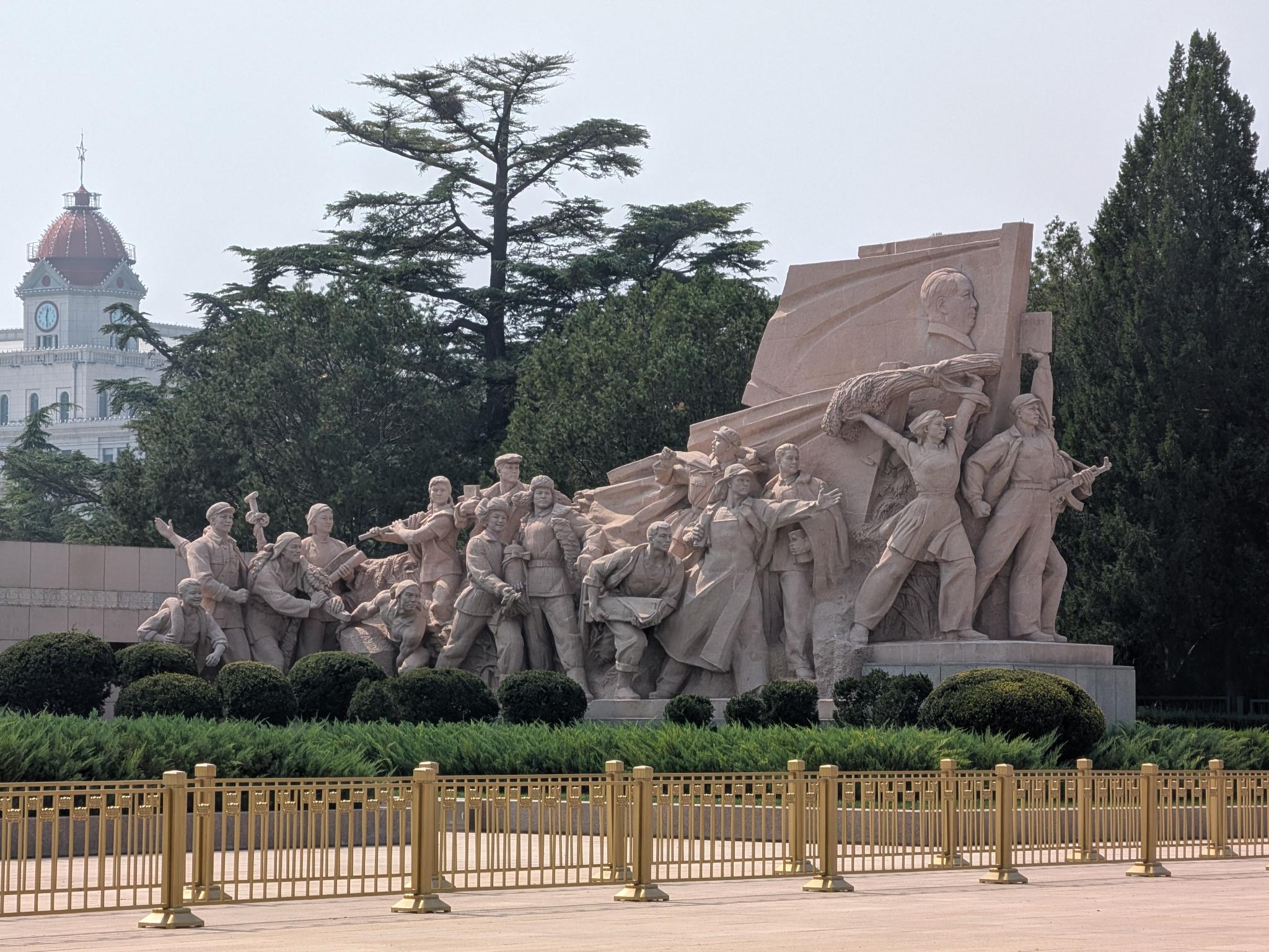 Le monument aux ouvriers, paysans et soldats
